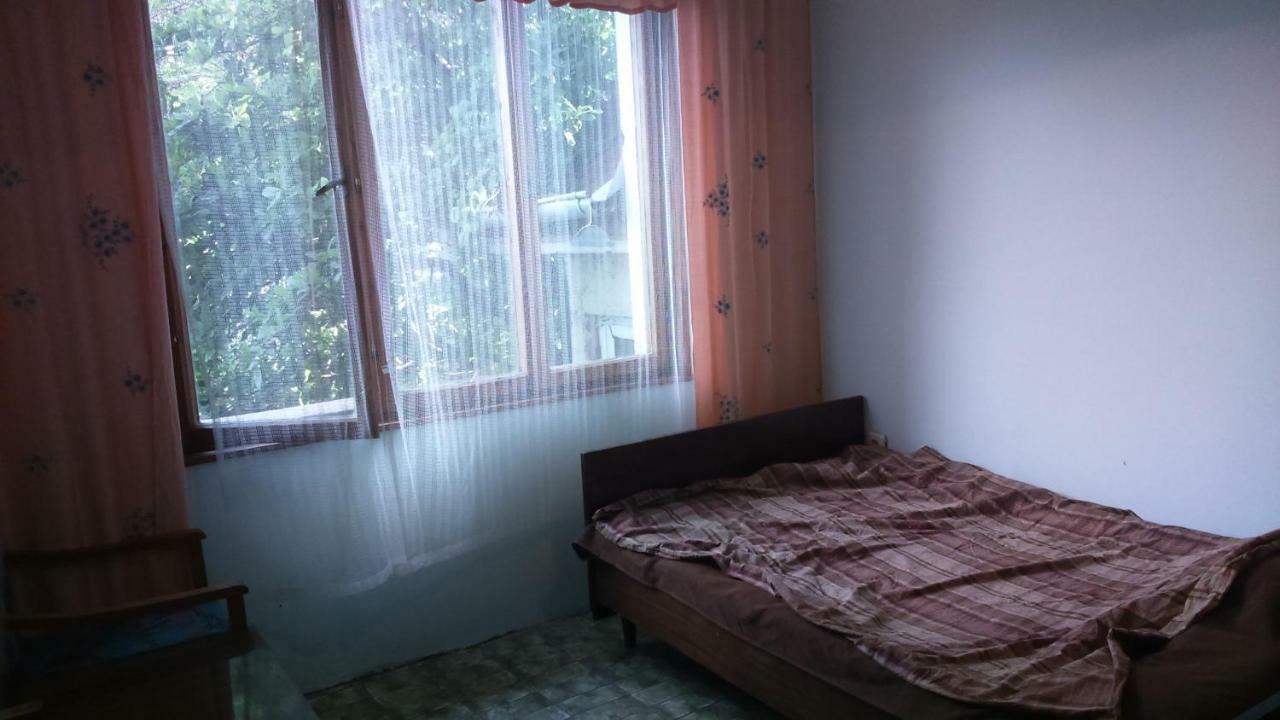 вилна зона Златни пясъци, спирка Ален мак Варна Екстериор снимка